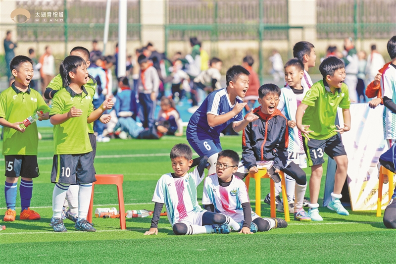 “蘇超”球員成為榜樣，更多學生愛上足球